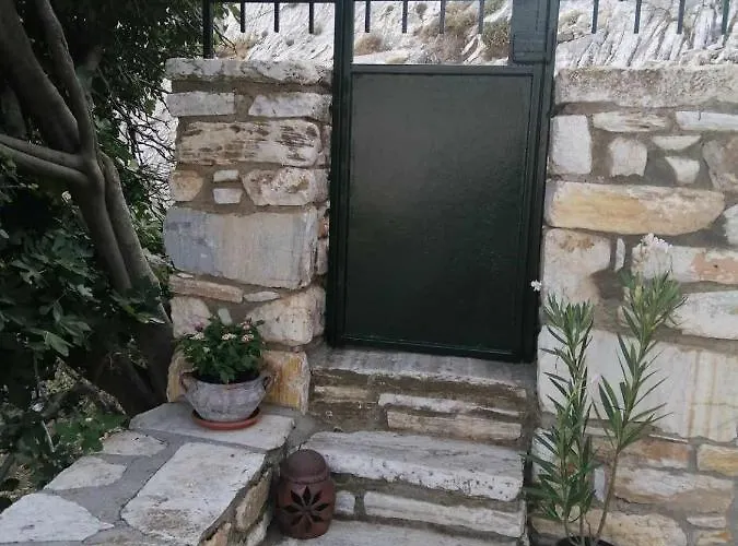 με θέα το χωριό & το όρος ζευς! * Aperathos