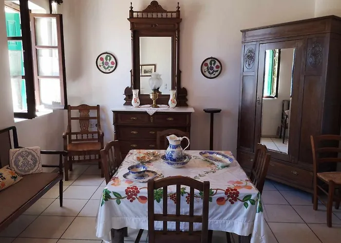 με θέα το χωριό & το όρος ζευς! * Aperathos