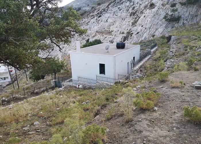 με θέα το χωριό & το όρος ζευς! Aperathos