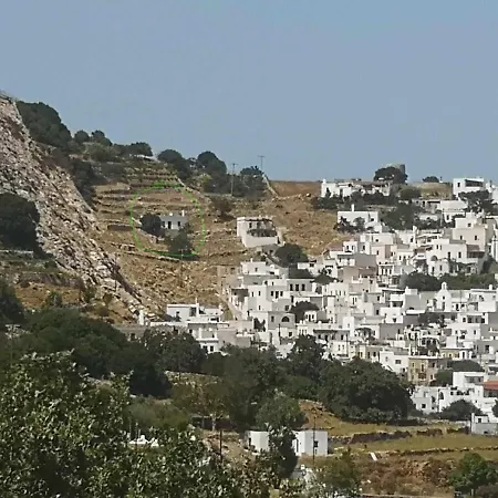 με θέα το χωριό & το όρος ζευς! Apartament Apérathos
