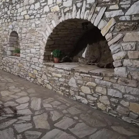 με θέα το χωριό & το όρος ζευς! Apartment *