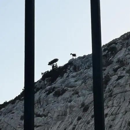 με θέα το χωριό & το όρος ζευς! * Απέραθος