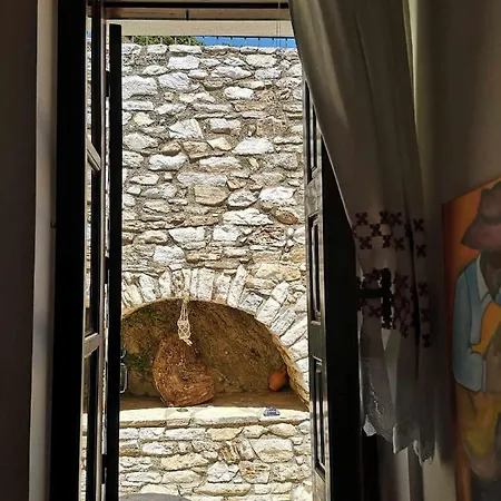 Apartment με θέα το χωριό & το όρος ζευς! Aperathos