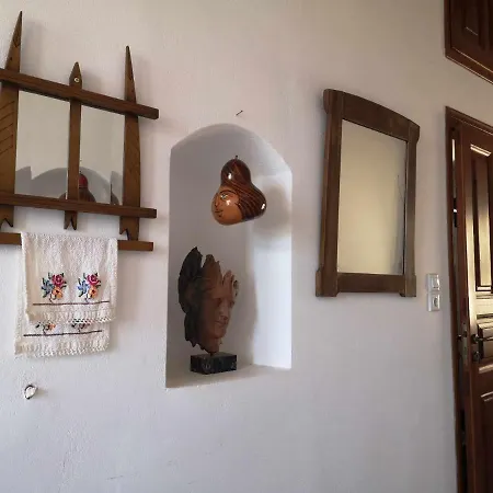 με θέα το χωριό & το όρος ζευς! Apartament Apérathos
